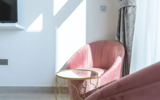 Wonderful Studio Apartment With Balcony at Farhad Azizi
