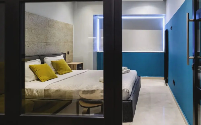Athens Center Modern Suite