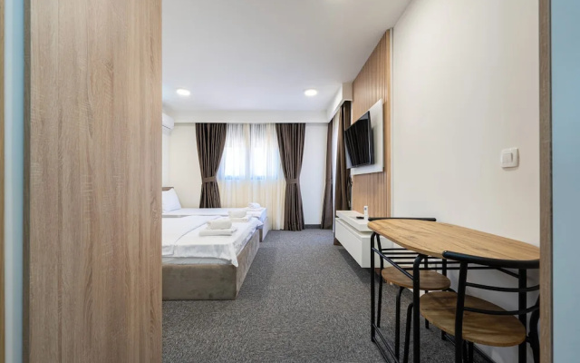 Rooftop Apartments & Rooms