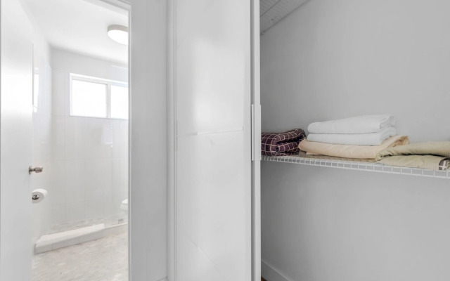 Modern Studio close to Aventura - Gym