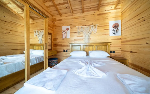 Honeymoon Bungalow With Private Pool and Sea View