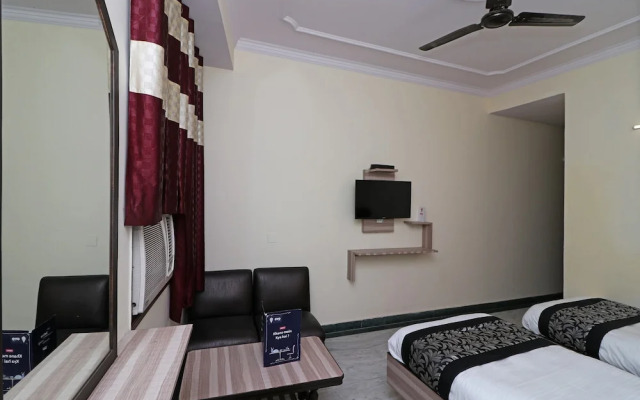 Hotel Silver Shine