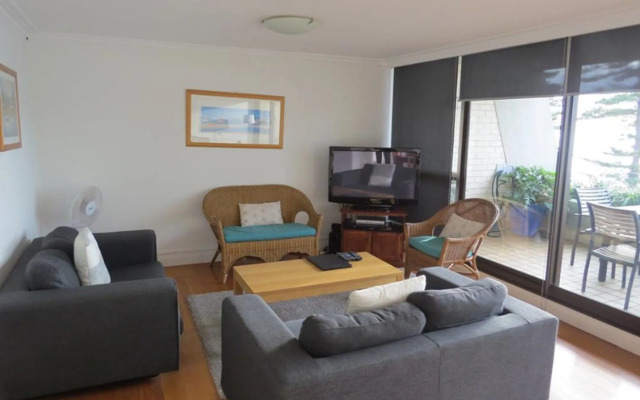 Manly Paradise Motel & Apartments