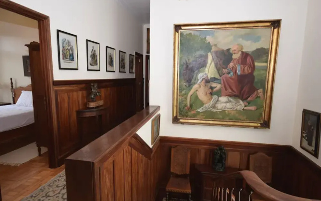 Sprawling Villa Near Alenquer