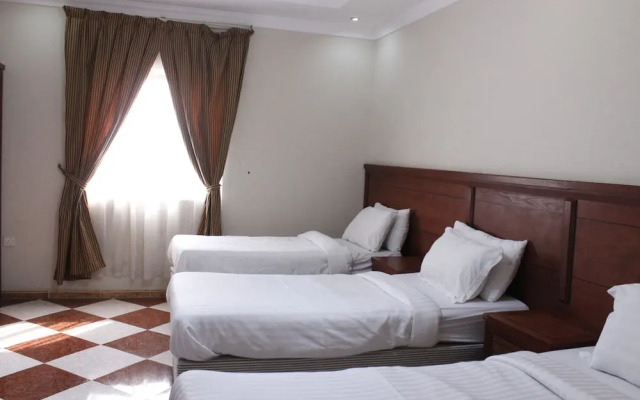 OYO 319 Jood Plaza Hotel