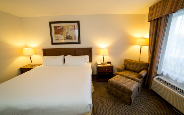 Holiday Inn Express Hotel & Suites Drayton Valley by IHG