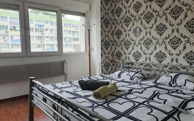 2 rooms unirii