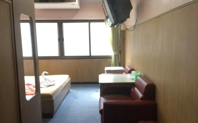 Green Hotel