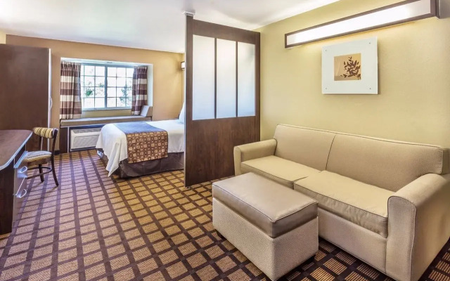 Sleep Inn & Suites Kalamazoo Southwest