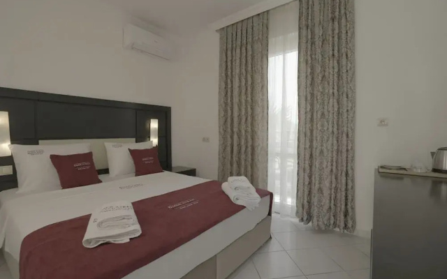 Omer Aybak Beach Hotel