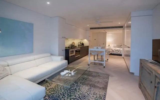 Luxury Studio With Parking in Woolloomooloo - WMLOO