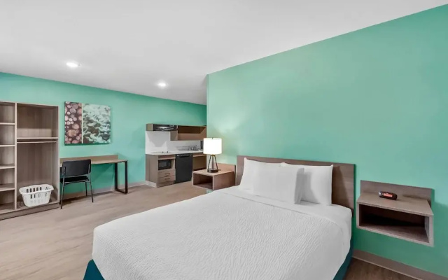 Echo Suites Sterling