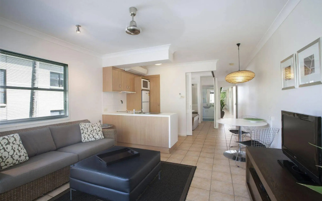 Port Douglas Apartments - Adults Only Oasis