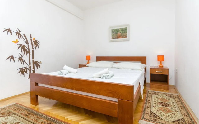 Apartments Tonći