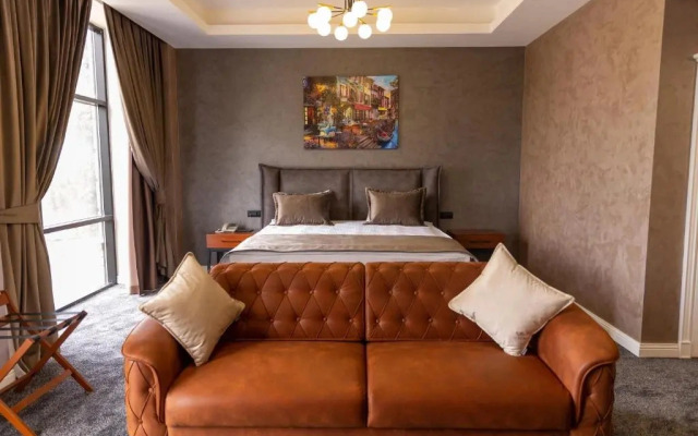 Leon Hotel and Spa Ganja
