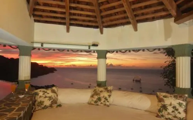 Tropical Hideaway