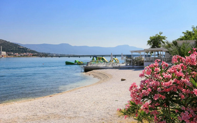 Apartments by the sea Trogir - 18953