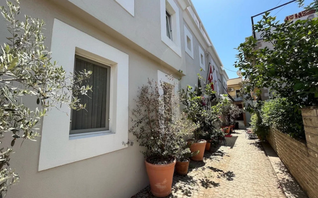 Bay Nihat Lale Otel