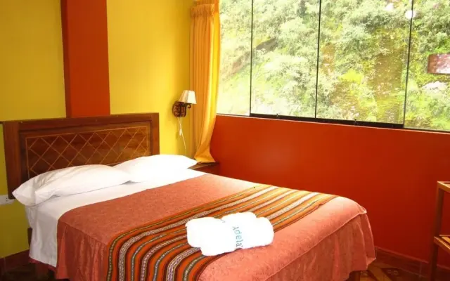 Adelas Hostal