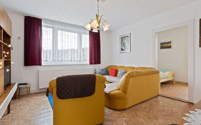 Cozy Apartment in Altenfeld With Garden