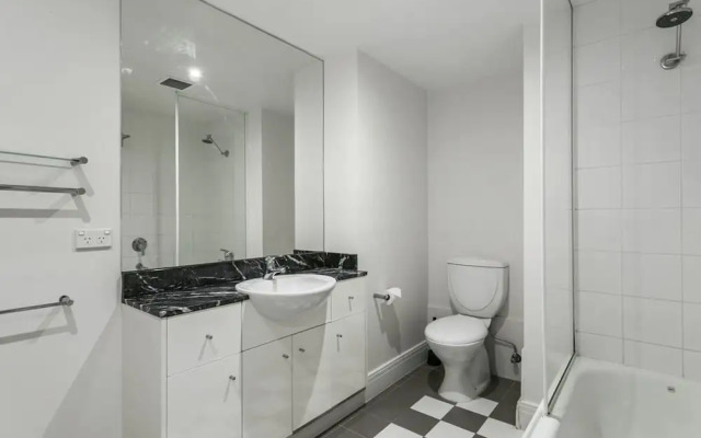 DARLING A Tidy Space in a Great Location