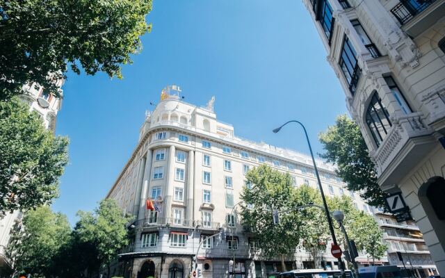 Отель Heima Homes Salamanca District Retiro Park Мадрид вид на фасад