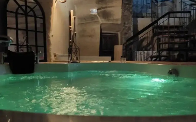 Deep Cave House