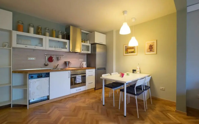 Fm Premium 1 Bdr Apartment Funky Design