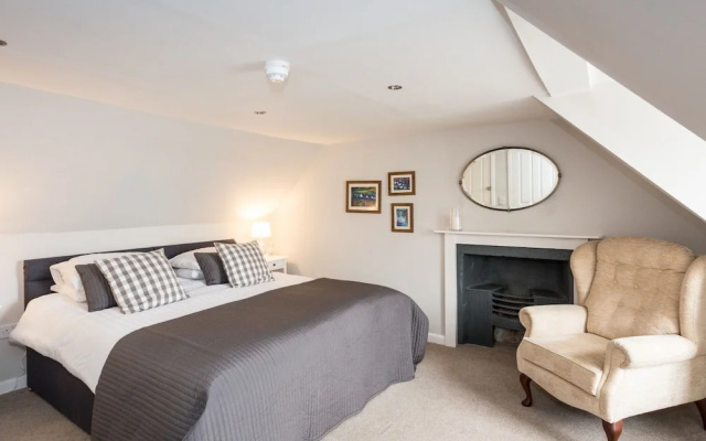 The Crown Guest House