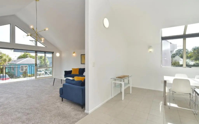 Moa Place - Christchurch Holiday Homes