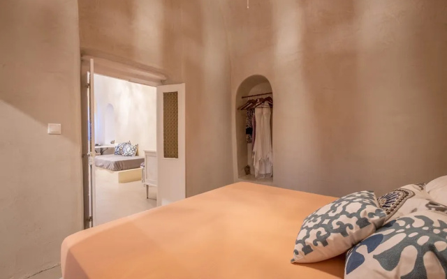 DeltaMi Santorini