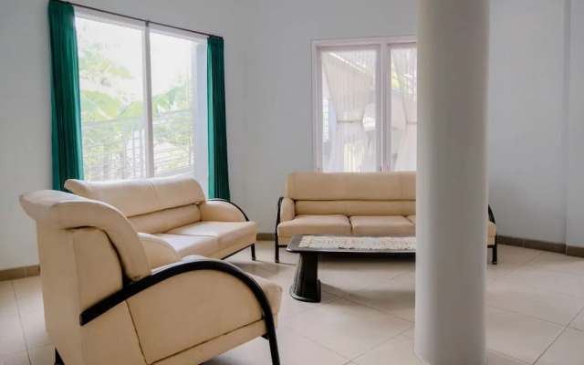 Oyo1509 Candi Panggung Family Guesthouse