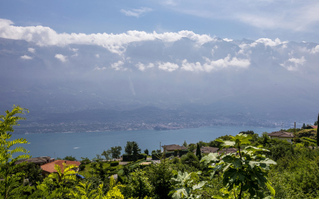 Tremosine Wonderful Lake View 1