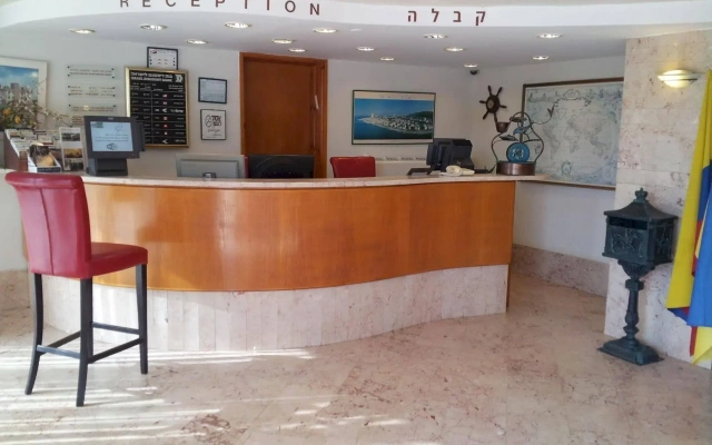 Hotel Marom