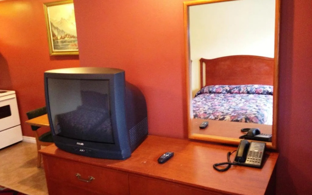 Parkway Motel