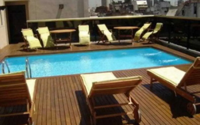 Premiere Arenales Suites