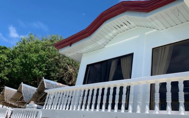 LUNA OSLOB TRAVELLERS INN - Beach Front