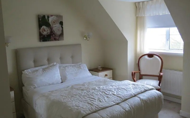 Rosewood Bed & Breakfast
