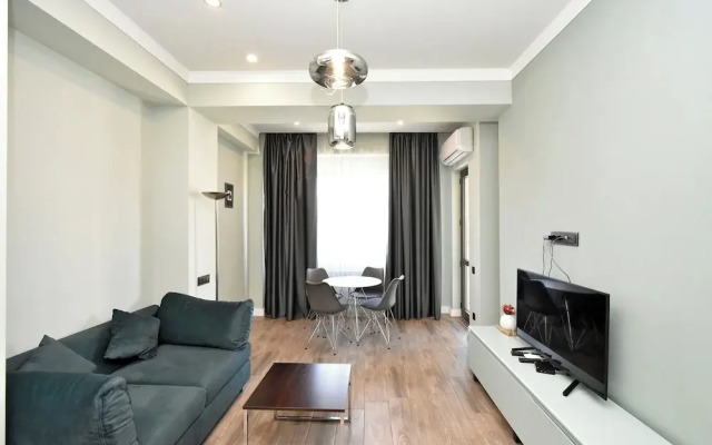 Apartment by Luxe Group AM2614