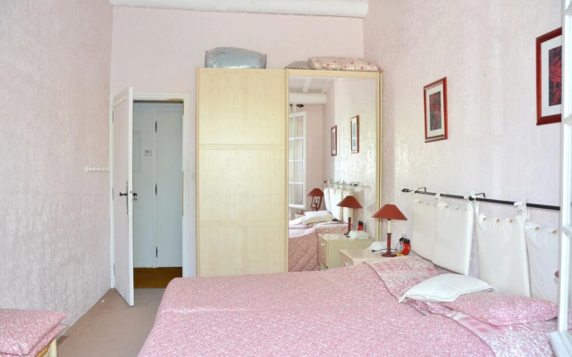 Villa With 4 Bedrooms in Pernes-les-fontaines, With Wonderful Mountain