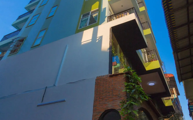 Botum Palace Hotel