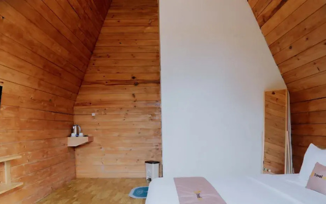 Sikunir Pondok Cabin By Travelink