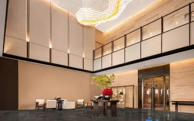 MEHOOD LESTIE Hotel (Qingdao Vientiane City, May Fourth Square)