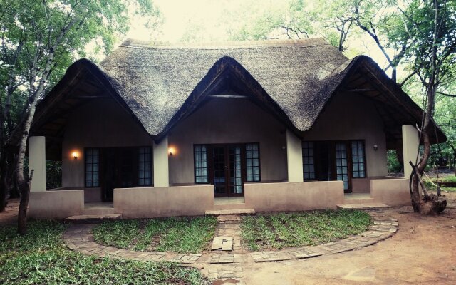 The Royal Sichango Village in Livingstone, Zambia from 130$, photos, reviews - zenhotels.com hotel front