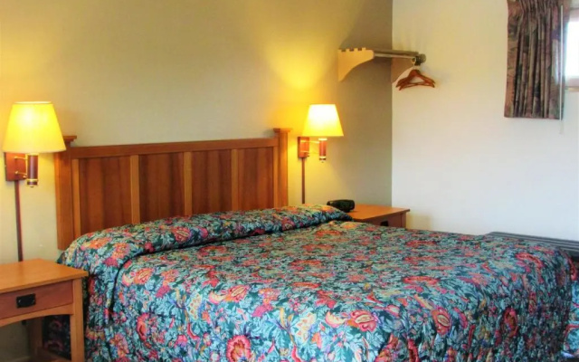 Euclid Motel