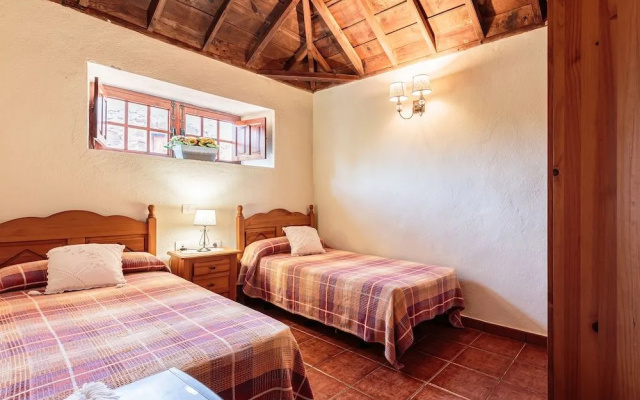 Casa Rural Los Hondos by Isla Bonita