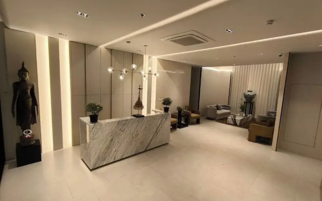 Sathorn 111
