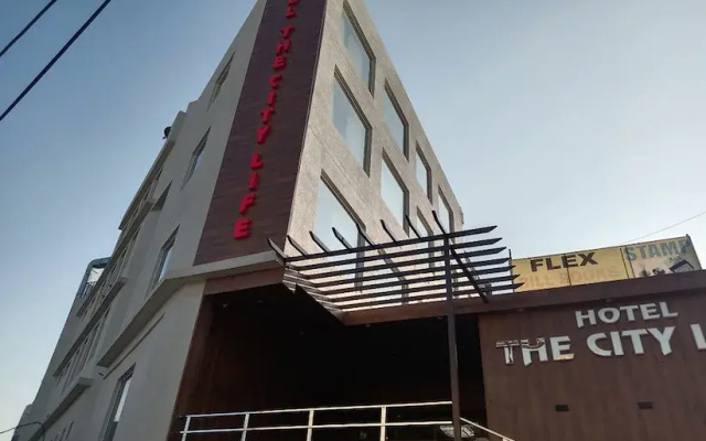 The City Life Hotel