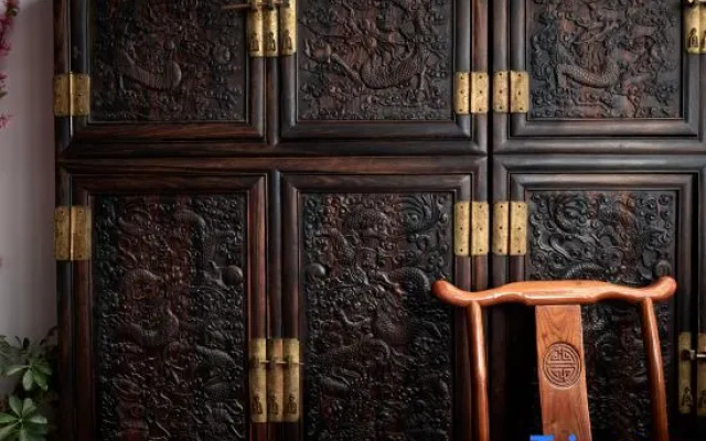Rongfu Laozhai Hotel Close to Shichahai Scenic Area , Nanluogu Lane and Forbidden City