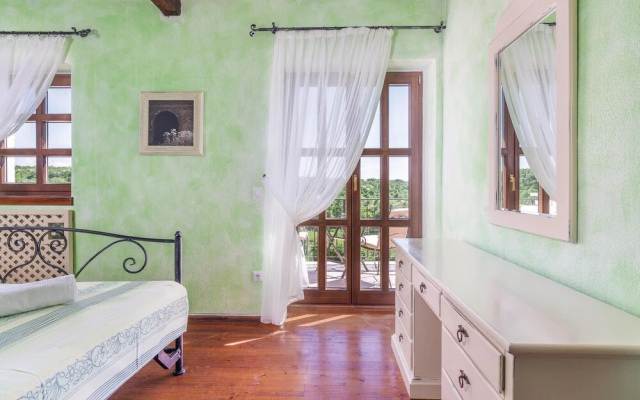 Amazing Home in Strpacici With Sauna, Wifi and 3 Bedrooms